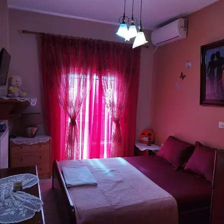 Christina's * Sarti